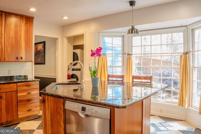 2872 McPherson Road NE, Roswell, GA 30075