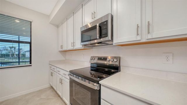 5624 SUMMIT POINTE CIRCLE 104, Bradenton, FL 34210