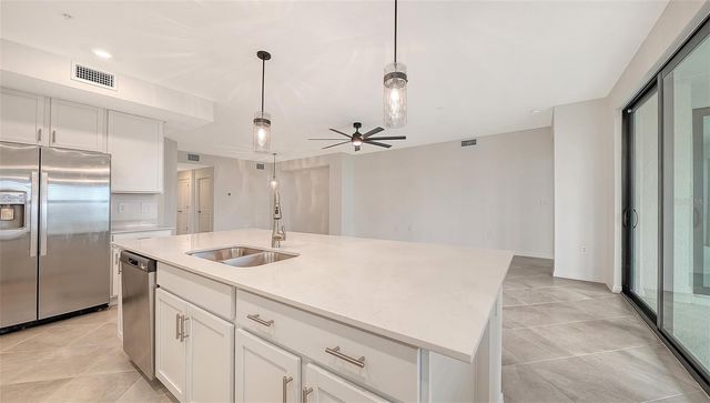 5624 SUMMIT POINTE CIRCLE 104, Bradenton, FL 34210