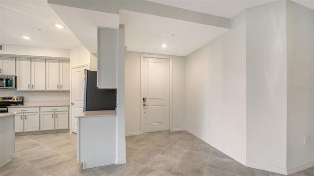 5624 SUMMIT POINTE CIRCLE 104, Bradenton, FL 34210