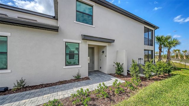 5624 SUMMIT POINTE CIRCLE 104, Bradenton, FL 34210