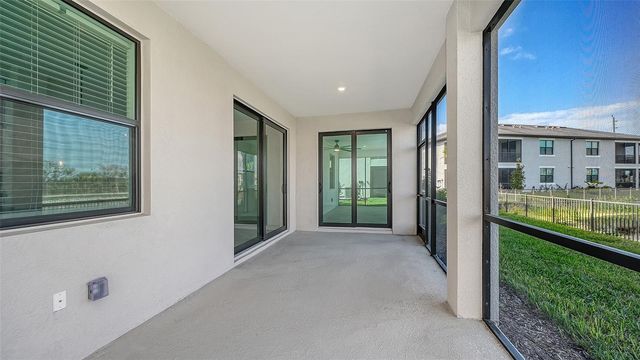 5624 SUMMIT POINTE CIRCLE 104, Bradenton, FL 34210