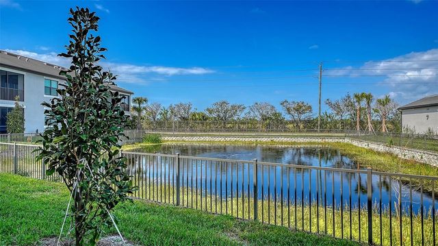 5624 SUMMIT POINTE CIRCLE 104, Bradenton, FL 34210