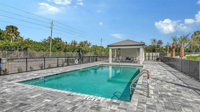 5624 SUMMIT POINTE CIRCLE 104, Bradenton, FL 34210