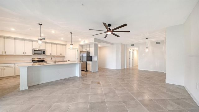 5624 SUMMIT POINTE CIRCLE 104, Bradenton, FL 34210