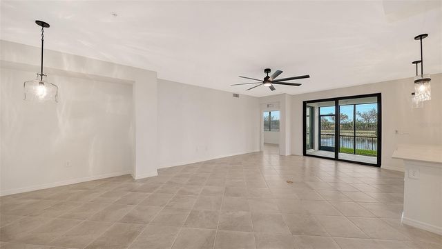 5624 SUMMIT POINTE CIRCLE 104, Bradenton, FL 34210