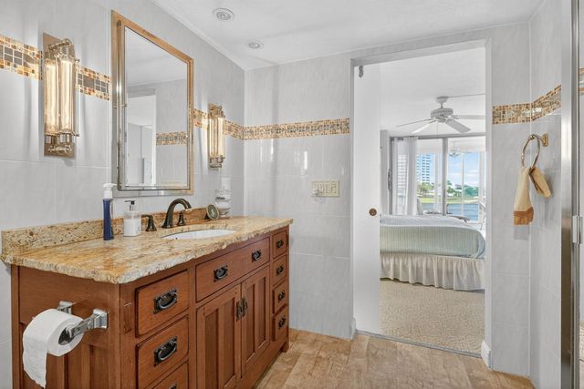 36 Yacht Club Drive 307, North Palm Beach, FL 33408
