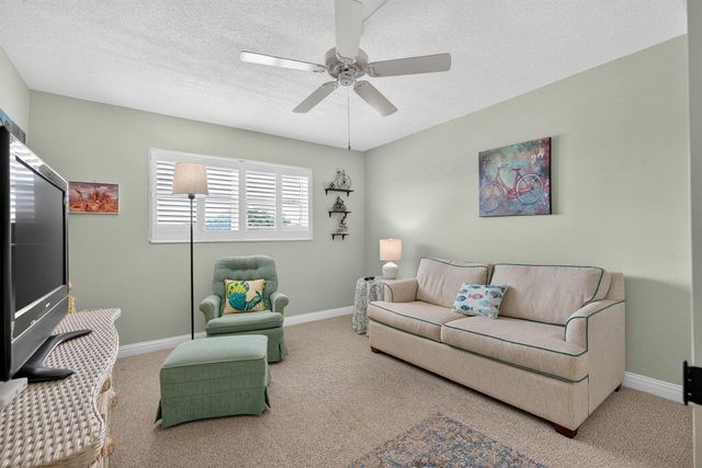 36 Yacht Club Drive 307, North Palm Beach, FL 33408