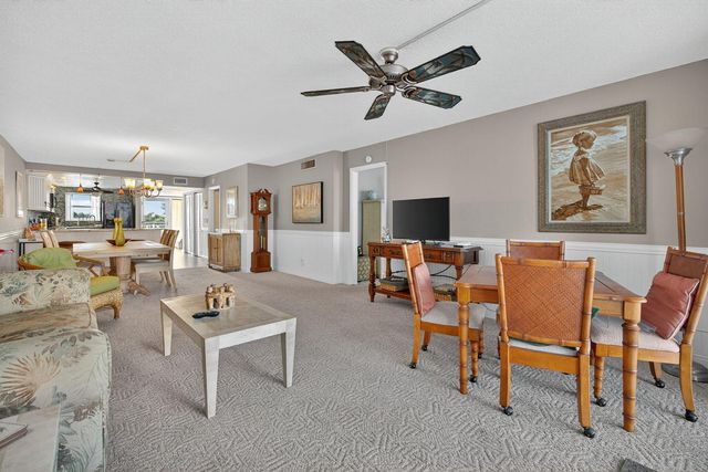 36 Yacht Club Drive 307, North Palm Beach, FL 33408