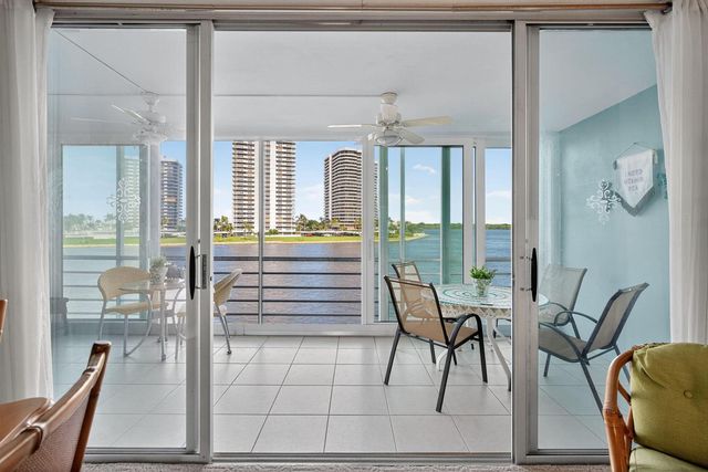 36 Yacht Club Drive 307, North Palm Beach, FL 33408