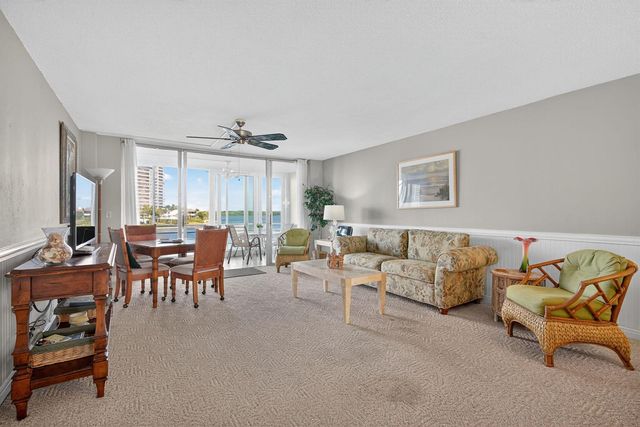 36 Yacht Club Drive 307, North Palm Beach, FL 33408