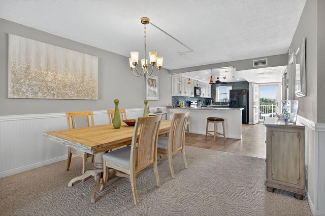 36 Yacht Club Drive 307, North Palm Beach, FL 33408