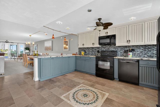 36 Yacht Club Drive 307, North Palm Beach, FL 33408