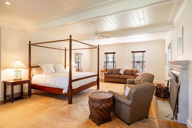 24 Katama Bay View Road, Edgartown, MA 02539