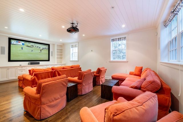 24 Katama Bay View Road, Edgartown, MA 02539