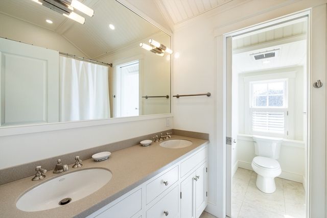 24 Katama Bay View Road, Edgartown, MA 02539