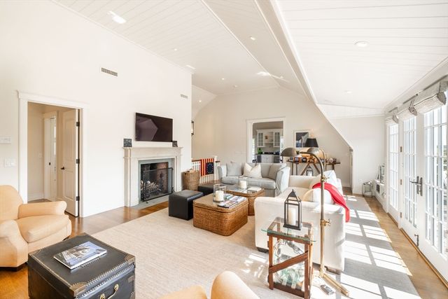 24 Katama Bay View Road, Edgartown, MA 02539