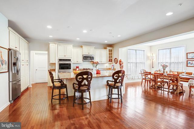 2706 SIR MICHAEL PL, Lanham, MD 20706