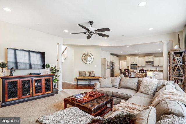 2706 SIR MICHAEL PL, Lanham, MD 20706