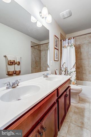 2706 SIR MICHAEL PL, Lanham, MD 20706