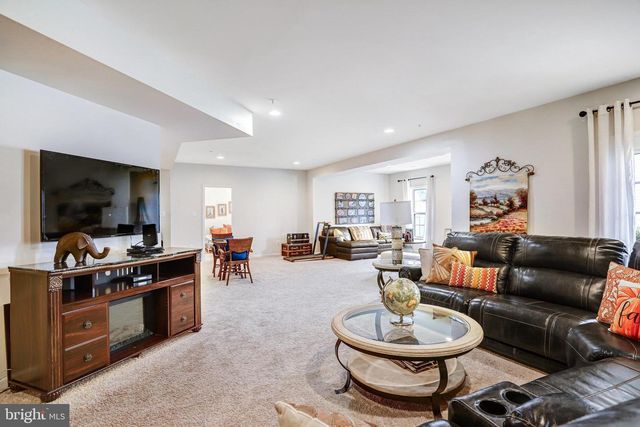 2706 SIR MICHAEL PL, Lanham, MD 20706