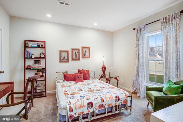 2706 SIR MICHAEL PL, Lanham, MD 20706