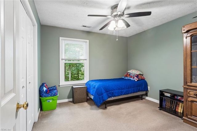 3809 Stream Dr, Gloucester, VA 23061