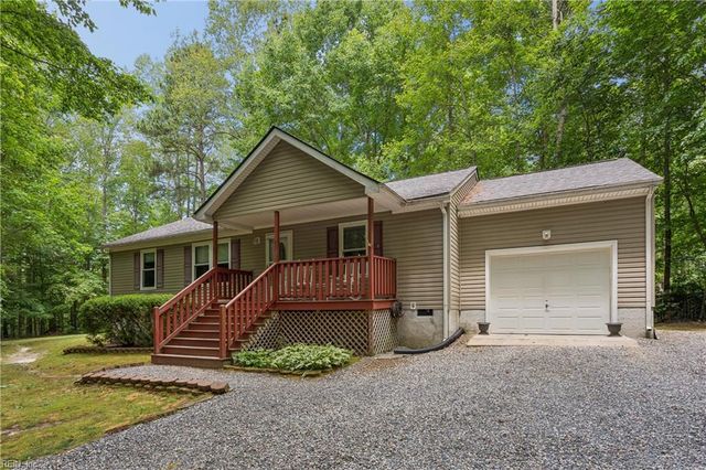 3809 Stream Dr, Gloucester, VA 23061