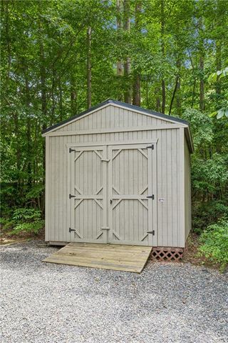 3809 Stream Dr, Gloucester, VA 23061