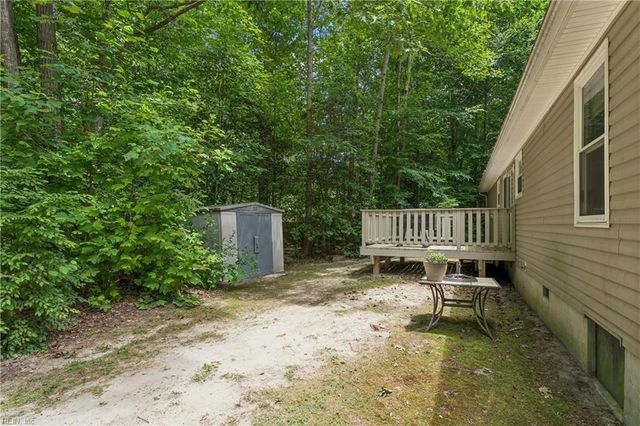 3809 Stream Dr, Gloucester, VA 23061