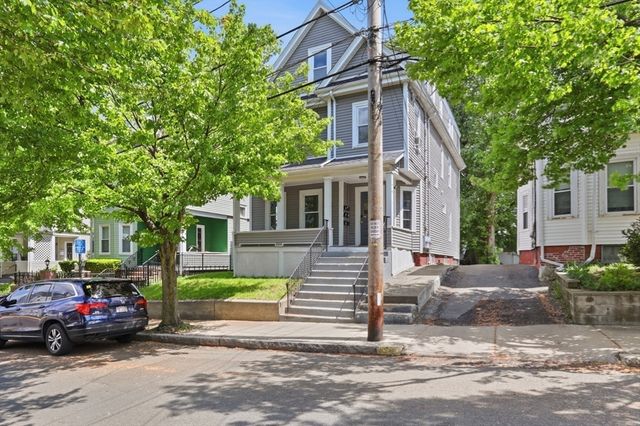 121 Glendale St 3, Everett, MA 02149