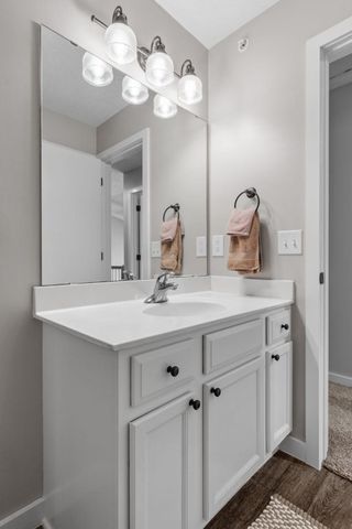 2836 Coach Court, Chanhassen, MN 55317
