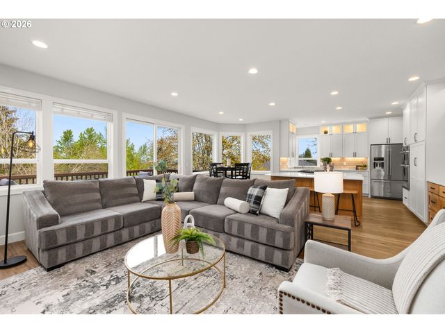 12939 Sw RIDGEFIELD Ln, Portland, OR 97223