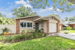 205 SE MONROE CIRCLE N, St Petersburg, FL 33703