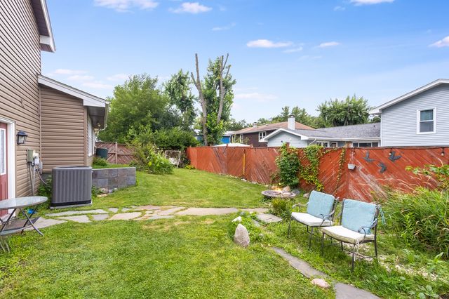 148 Newport Drive, Bolingbrook, IL 60440