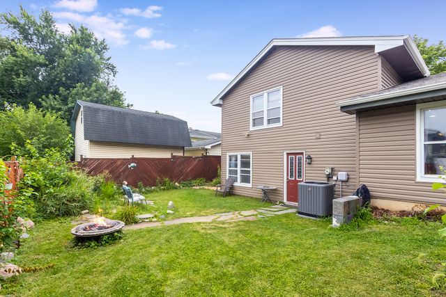 148 Newport Drive, Bolingbrook, IL 60440
