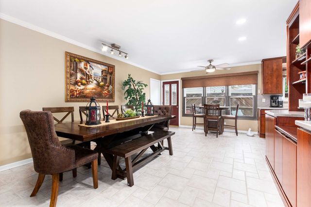 148 Newport Drive, Bolingbrook, IL 60440