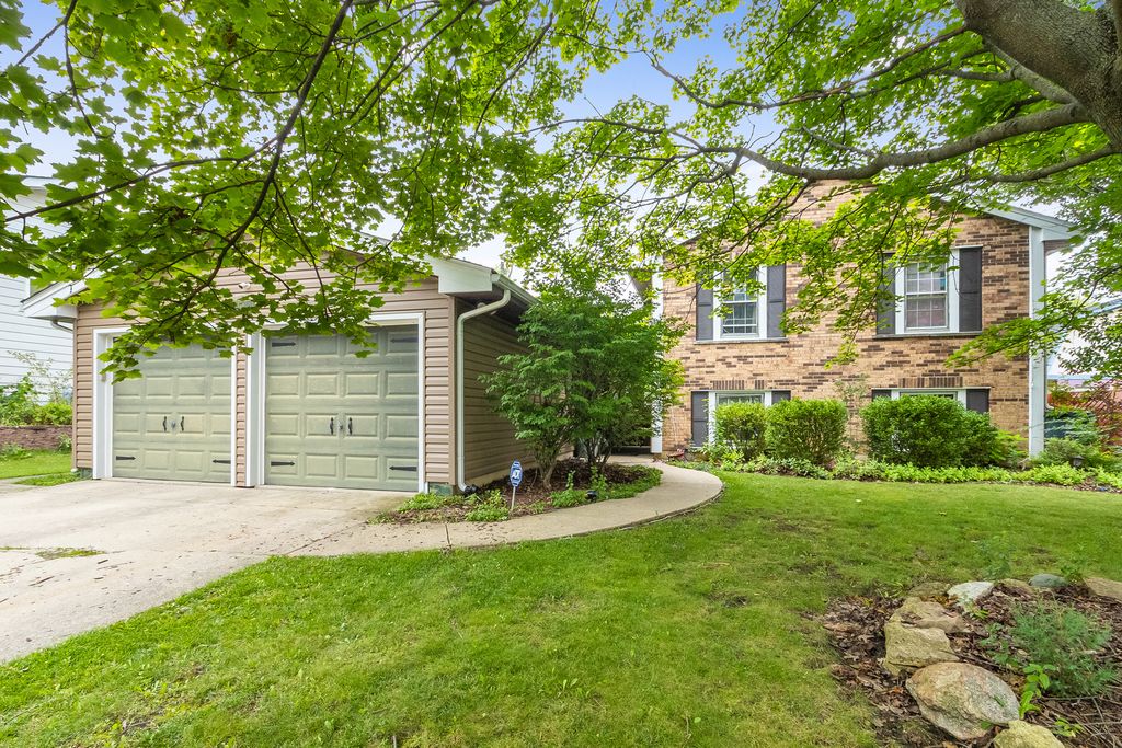 148 Newport Drive, Bolingbrook, IL 60440