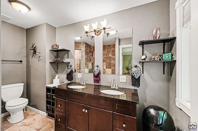 2625 SE Mercury AVE, Topeka, KS 66605
