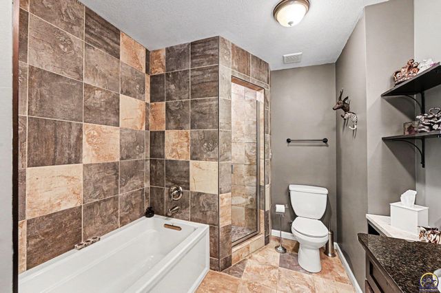2625 SE Mercury AVE, Topeka, KS 66605