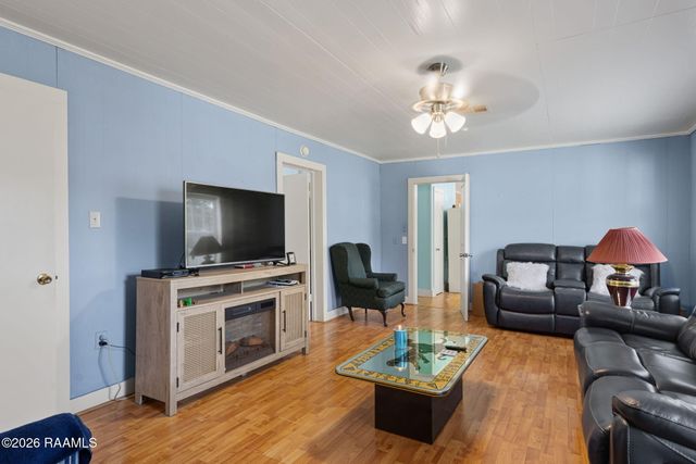 7691 S I-49 Service Road, Opelousas, LA 70570