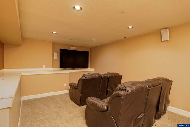 5101 NW Paradise Dr, Forest Grove, OR 97116