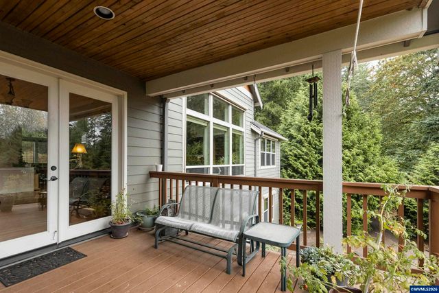 5101 NW Paradise Dr, Forest Grove, OR 97116