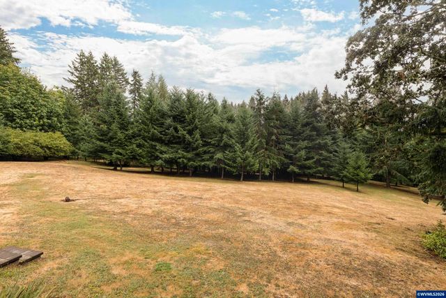 5101 NW Paradise Dr, Forest Grove, OR 97116