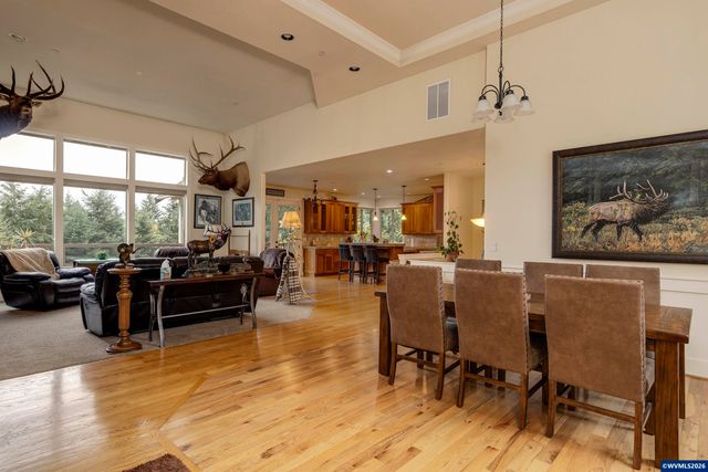 5101 NW Paradise Dr, Forest Grove, OR 97116