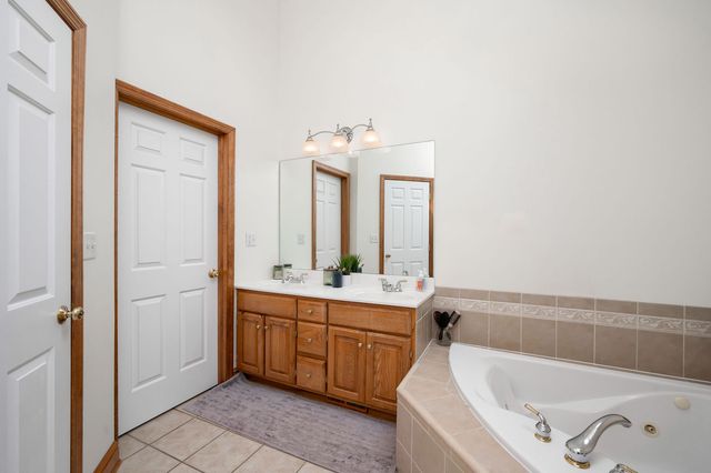 227 Saint Leonards Lane, Cranberry Twp, PA 16066