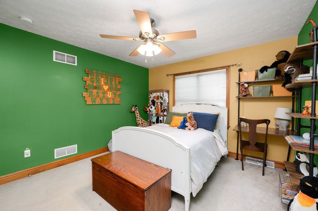 227 Saint Leonards Lane, Cranberry Twp, PA 16066