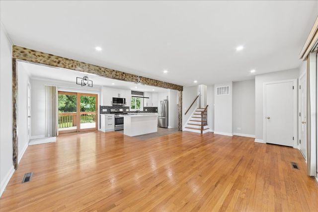 61 Miller Road, Lake Zurich, IL 60047