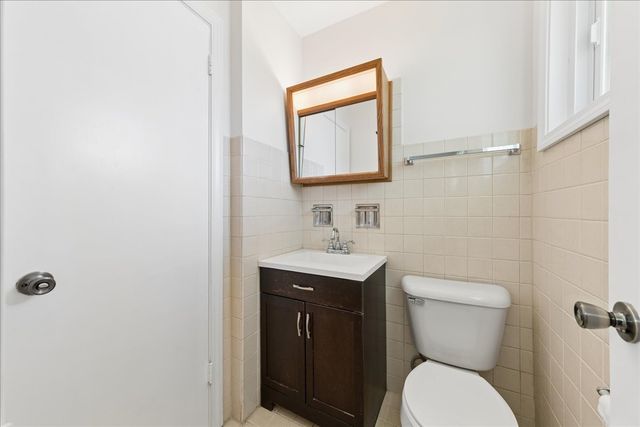 61 Miller Road, Lake Zurich, IL 60047