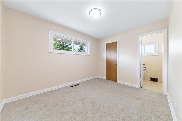 61 Miller Road, Lake Zurich, IL 60047